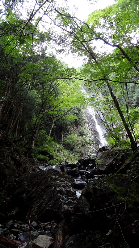 夫婦滝80m(女滝)1